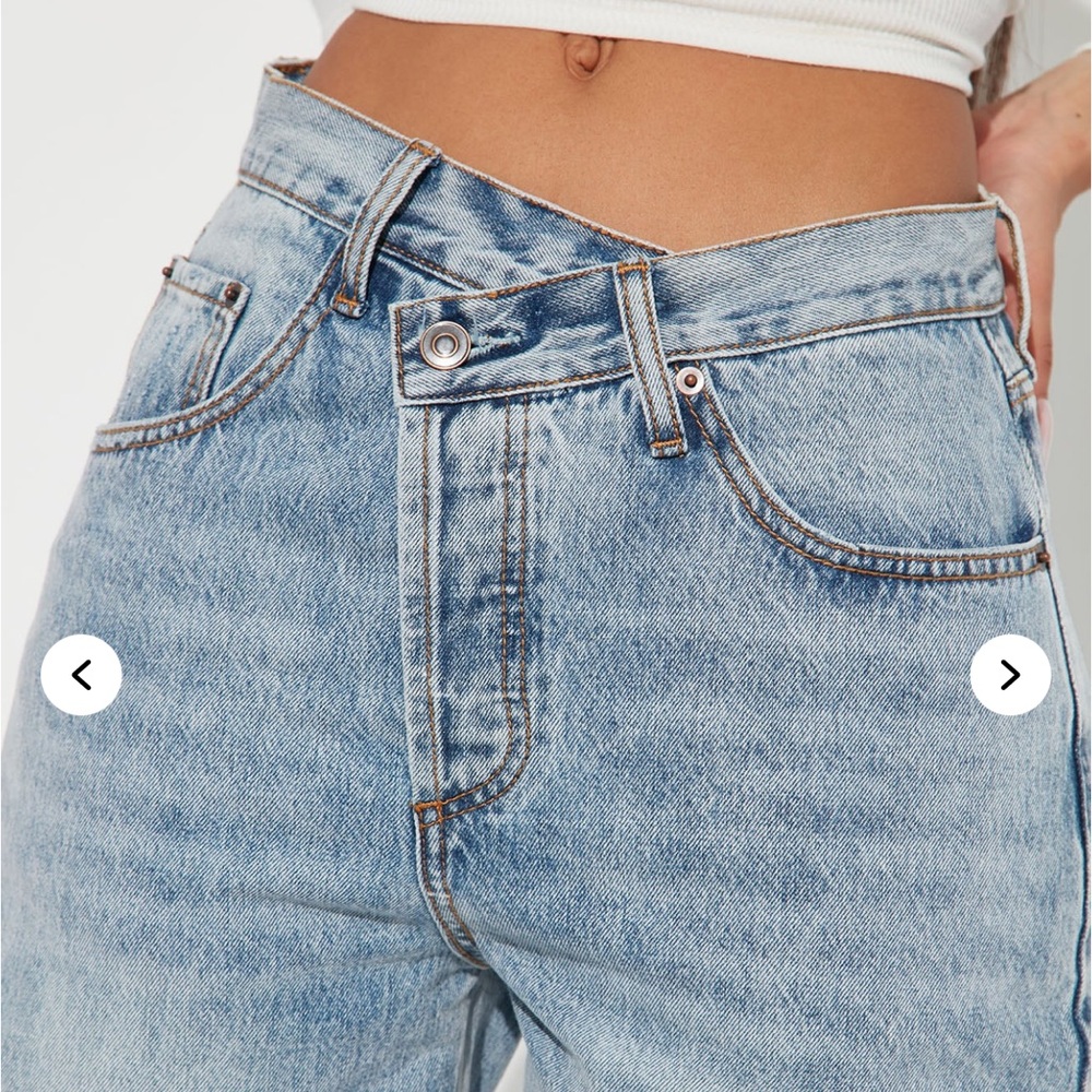 Fashion Nova NWT! Step Waistband Crossover Jeans - Light Blue Wash - Picture 4 of 6